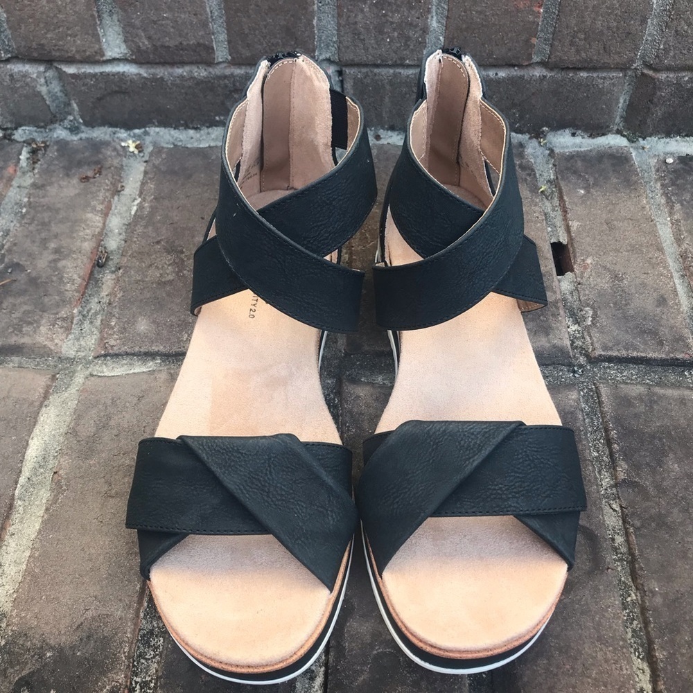 New wo Box Life Stride Zoom Peep Toe Sandal in Black | Size 9.5 - Picture 2 of 10